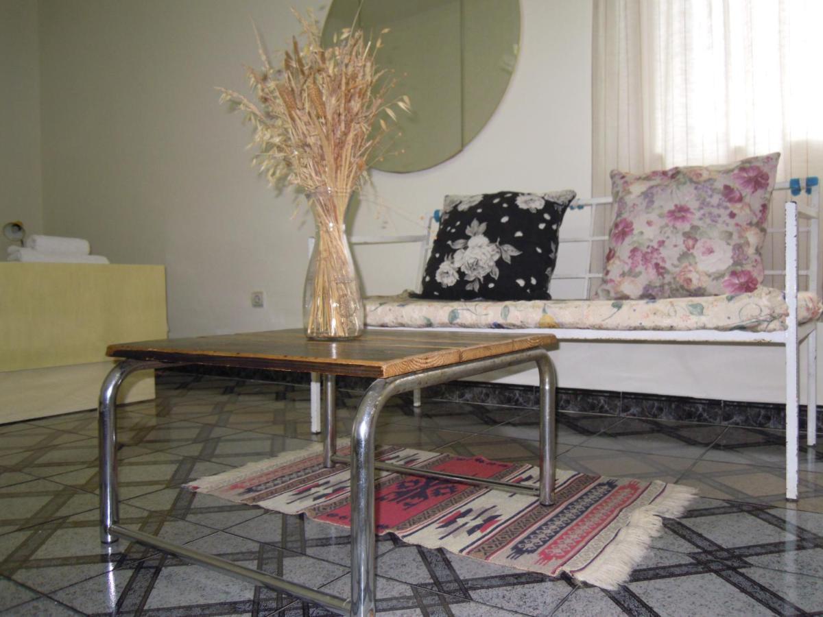 Angie'S Shared Villa Tam Τίρανα Εξωτερικό φωτογραφία